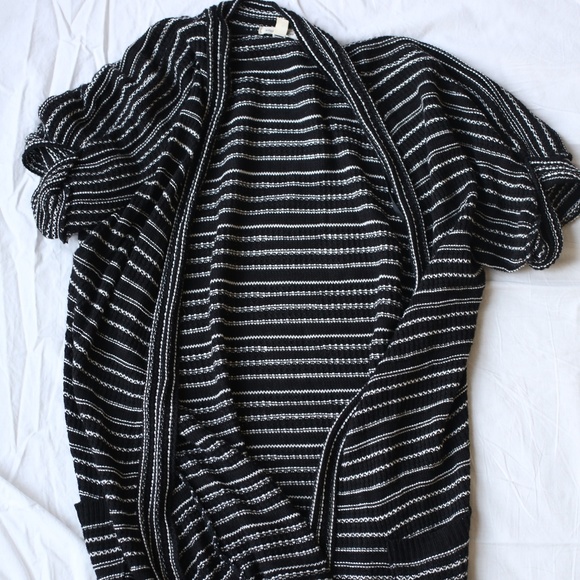 Urban Outfitters Striped Short Sleeve Sweater - Picture 1 of 3